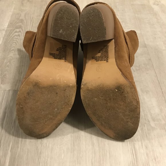 Genuine Suede Jessica Style Ankle Booties w Wrap Buckle Accent Lt Brown Sz 6.5 - Picture 11 of 13